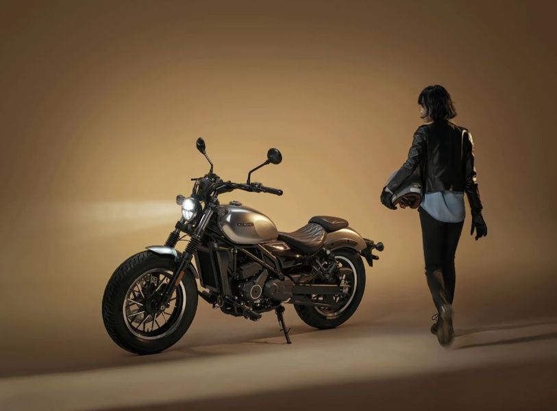 CFMOTO 春風 250CLC 2025版