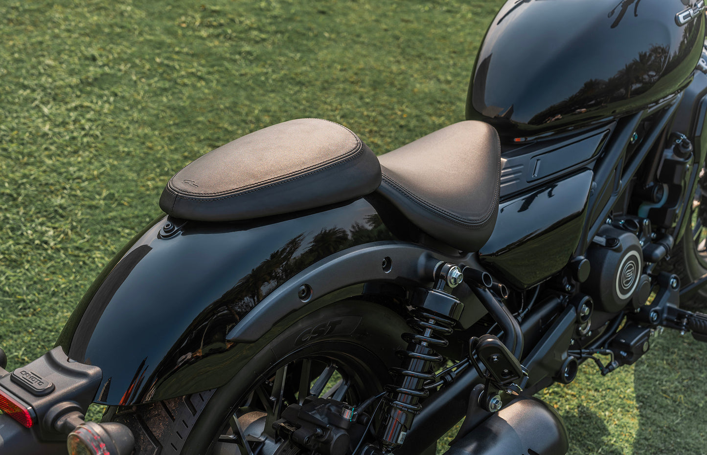CFMOTO 春風 250CLC 2025版